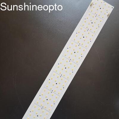 تخصيص 2835 SMD LED PCB Board لوحدات إضاءة LED 30-50W مع عدسة قابلة للتخصيص لإضاءة الشوارع والفيضانات والإضاءة الصناعية